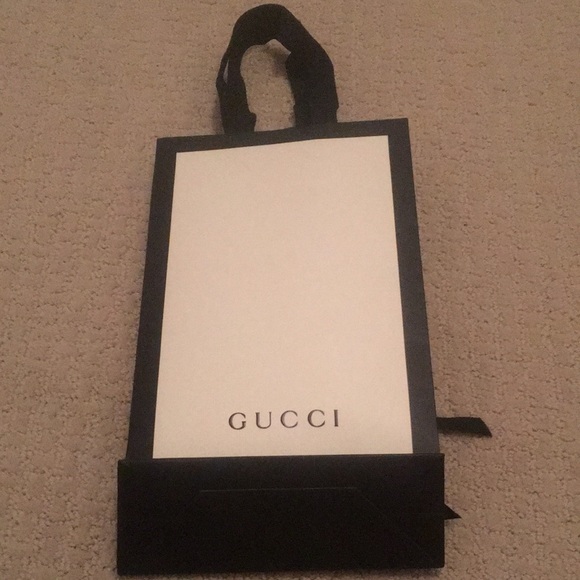 🔥AUTHENTIC🔥 GUCCI Gift Paper Bag 11-1/2” x 6-3/4” x 2-1/2” - Picture 3 of 5